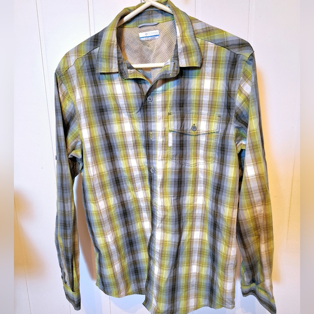 Columbia Green and Yellow Plaid Button Down Shirt Size M Very Good Condition